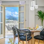 Balcony Luxury *