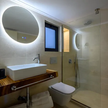 Balcony Luxury Apartment Kalamata