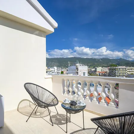 Balcony Luxury Apartment *