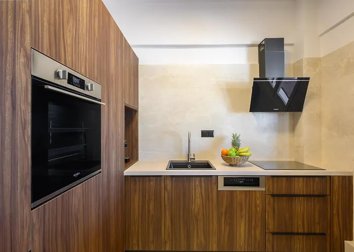 Balcony Luxury Apartamento Kalamata